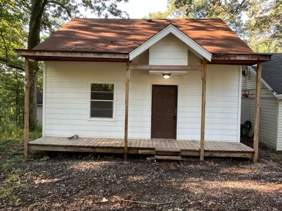 5031 Hwy 51 S in Hernando, MS - Building Photo