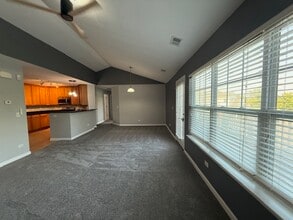 2305 Echelon Cir in Matteson, IL - Building Photo - Building Photo