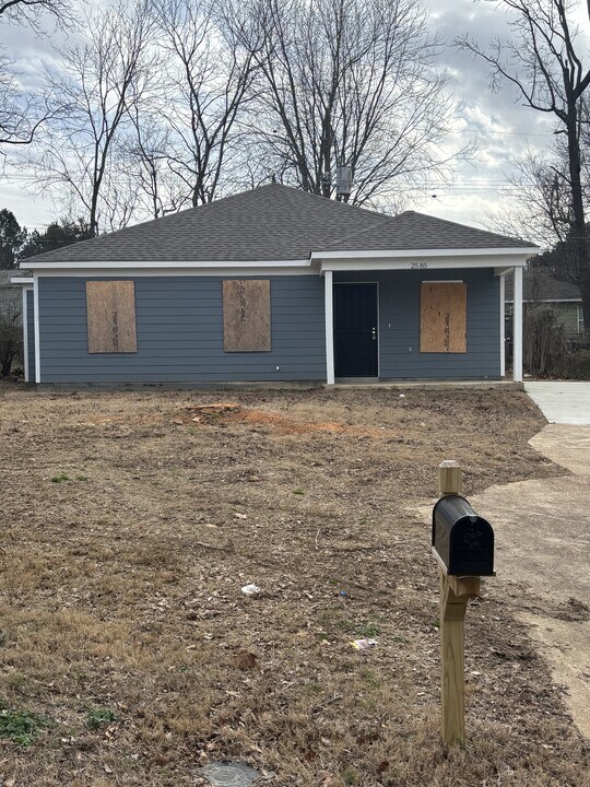 2585 Callie Rd in Memphis, TN - Building Photo