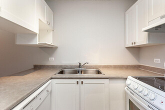 Glenmore Heights in Calgary, AB - Building Photo - Building Photo