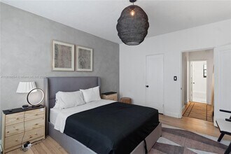 1553 Meridian Ave in Miami Beach, FL - Building Photo - Building Photo