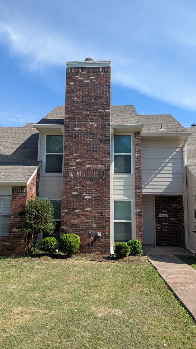 property at 1541 Barbara Dr