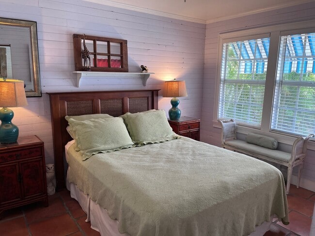 525 N Lakeside Dr in Lake Worth Beach, FL - Building Photo - Building Photo