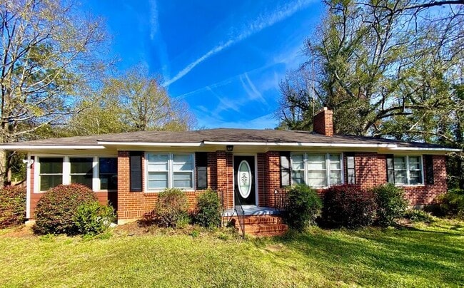 property at 3870 Hog Mountain Rd