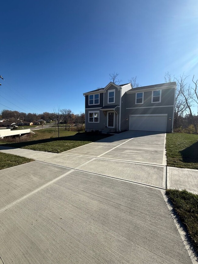 8521 Noelle Dr in Cincinnati, OH - Building Photo - Building Photo