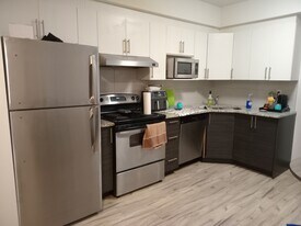 258A Sunview St in Waterloo, ON - Building Photo