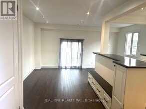 58 Rakewood Crescent in Toronto, ON - Building Photo - Building Photo