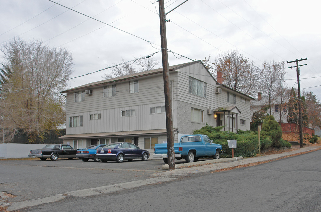 1318 Browne in Yakima, WA - Building Photo