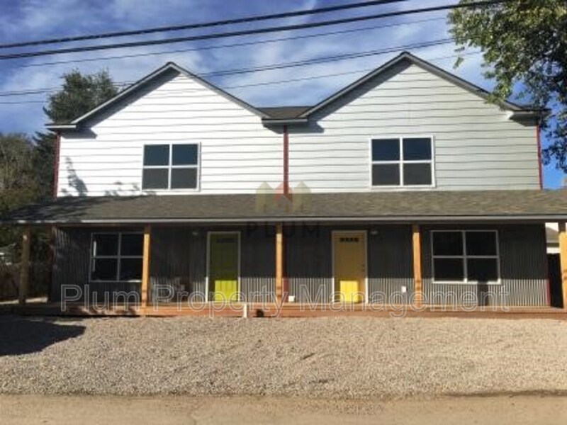 1313 S 1st St W Photo