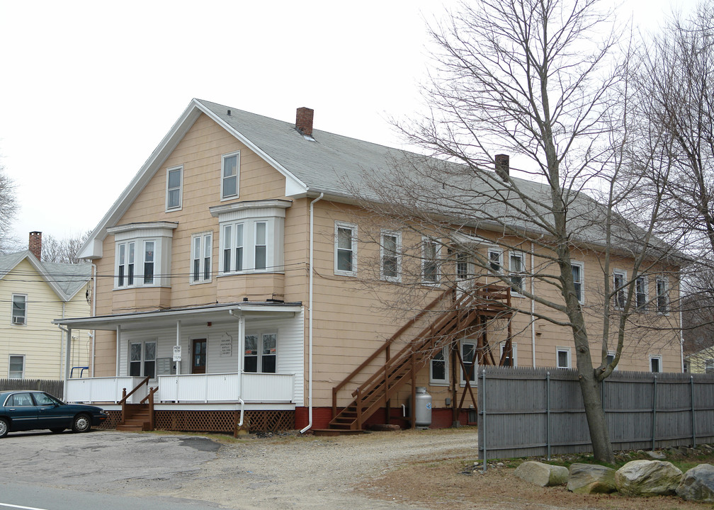 645 Ten Rod Rd in North Kingstown, RI - Building Photo