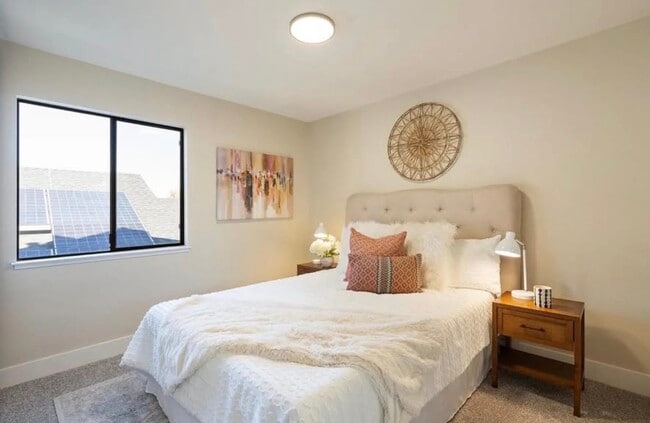 211 River Run Cir in Sacramento, CA - Foto de edificio - Building Photo