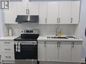45 Souter Dr in Whitby, ON - Building Photo - Building Photo