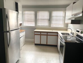 1083 Main St-Unit -1b in Waltham, MA - Building Photo - Building Photo