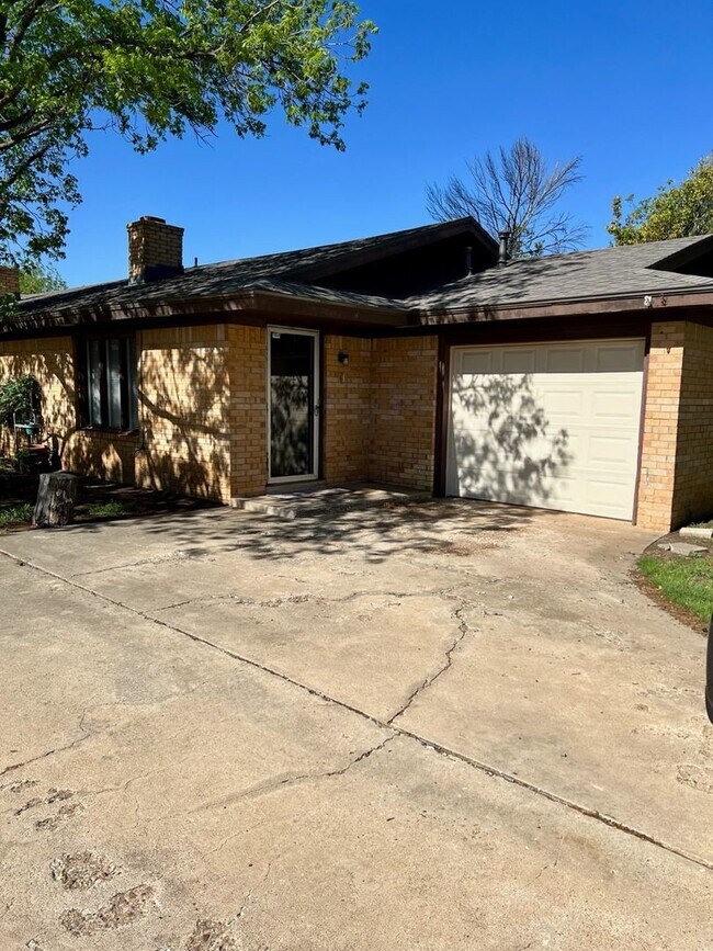 4407 75th Dr-Unit -A in Lubbock, TX - Building Photo - Building Photo