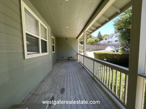 786 El Paseo Dr in Petaluma, CA - Building Photo - Building Photo