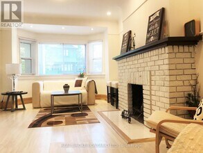 265 Garden Ave in Toronto, ON - Building Photo - Building Photo