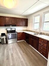 4 Burgeville Ct in Groton, CT - Building Photo - Building Photo