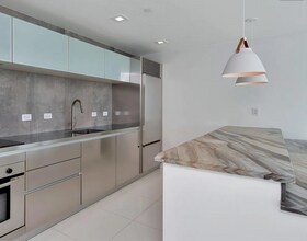 1040 Biscayne Blvd, Unit 3307 in Miami, FL - Building Photo - Building Photo