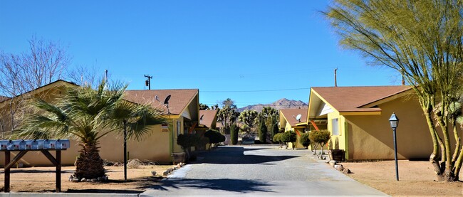 7412 Cherokee Trl in Yucca Valley, CA - Building Photo - Primary Photo