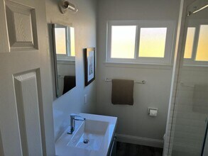 3210 B St in Sacramento, CA - Building Photo - Building Photo