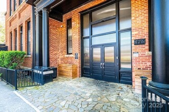 426 2nd Ave SE in Hickory, NC - Building Photo - Building Photo