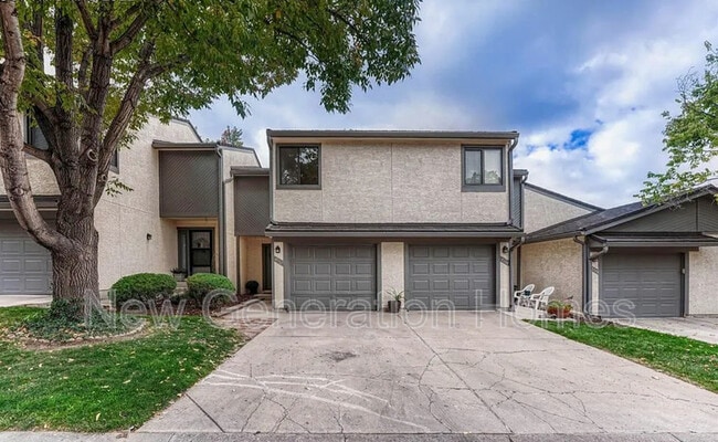 property at 4552 Castlepoint Dr