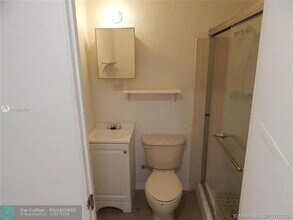 1111 N 25th Ave in Hollywood, FL - Building Photo - Building Photo