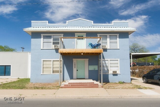 property at 1002 Butternut St