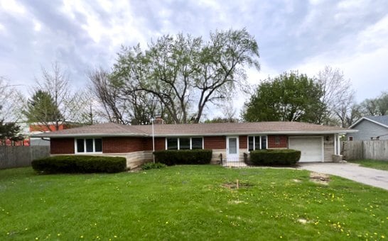 property at 1108 E 9th St