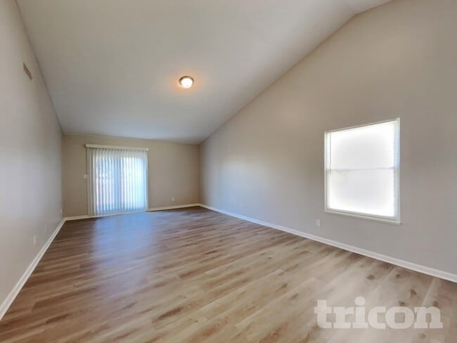 5530 Thompson Park Blvd in Indianapolis, IN - Building Photo - Building Photo