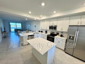 17665 Opal Sand Dr in Venice, FL - Building Photo - Building Photo