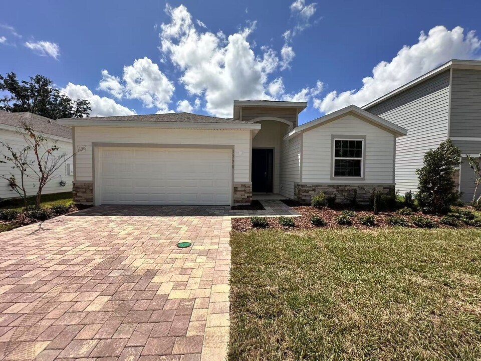 1779 NW 136th Blvd in Newberry, FL - Building Photo