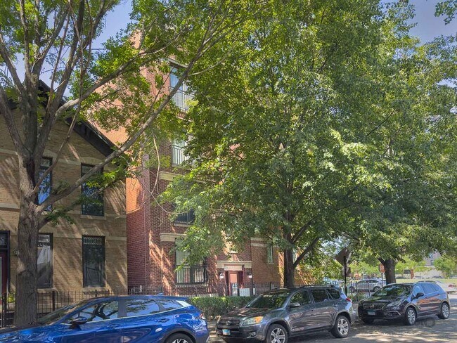 1302 W Fillmore St in Chicago, IL - Foto de edificio - Building Photo