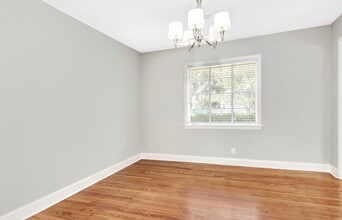 2327 Dorrington St in Houston, TX - Building Photo - Building Photo