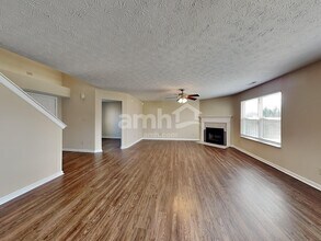 12473 Steelers Blvd in Fishers, IN - Foto de edificio - Building Photo