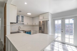1510 NE 132nd Rd in North Miami, FL - Building Photo - Building Photo