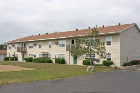 Apple Apartments in Rothschild, WI - Building Photo