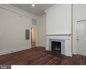 317-19 S 20th St, Unit 1F in Philadelphia, PA - Building Photo - Building Photo