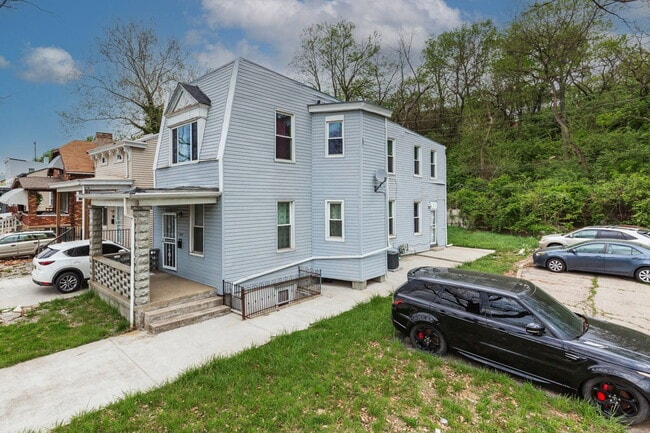 2954 Central Pkwy in Cincinnati, OH - Building Photo - Building Photo