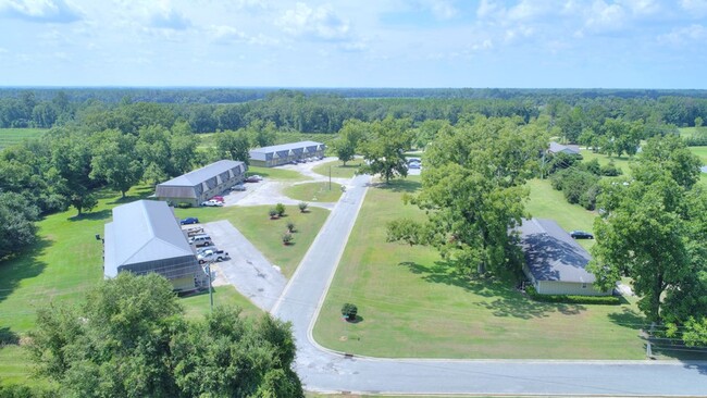 Orchard Apartments in Camilla, GA - Building Photo - Building Photo