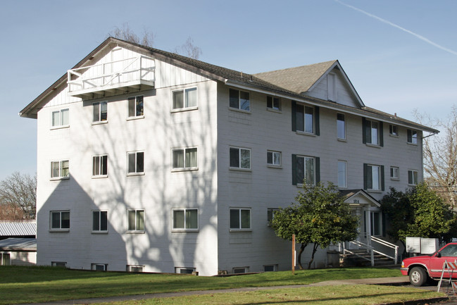 Cedar Street Apartments in Forest Grove, OR - Building Photo - Building Photo