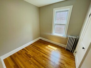 179 9th St-Unit -Apt 2 in Troy, NY - Building Photo - Building Photo