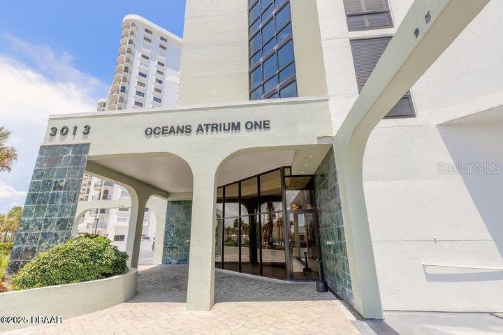 3013 S Atlantic Ave in Daytona Beach Shores, FL - Building Photo