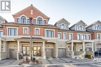 41 Hiawatha Ct. in Vaughan, ON - Building Photo - Building Photo
