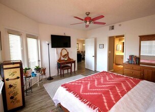 6425 Shoreline Dr in St. Petersburg, FL - Building Photo - Building Photo