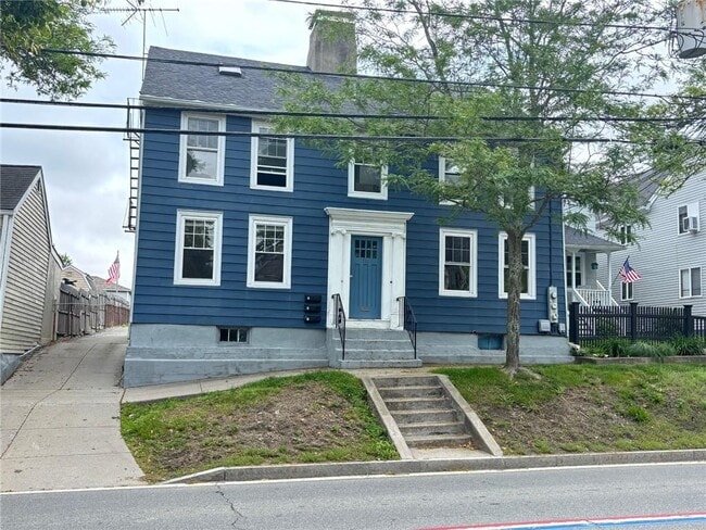 property at 712 Hope St