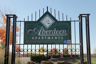 Aberdeen Apartments at Heartland Crossing in Indianapolis, IN - Foto de edificio - Building Photo