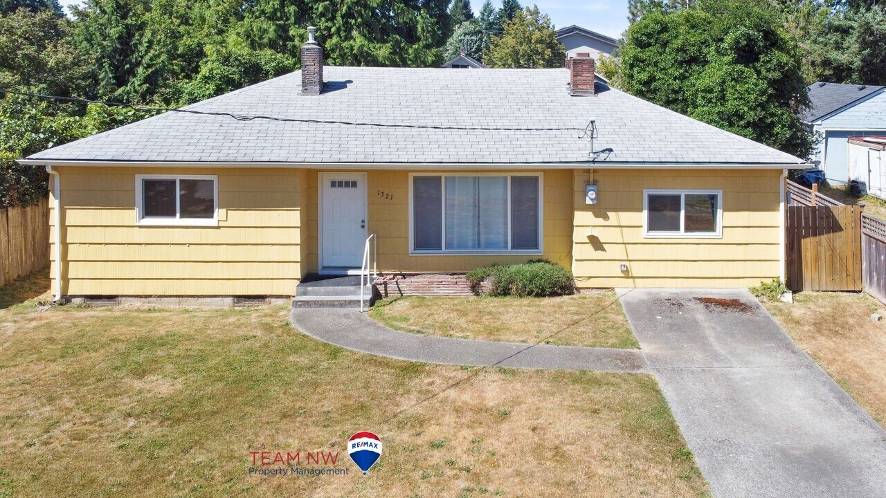 1321 Central St NE in Olympia, WA - Building Photo