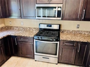 1602 Silver Oak Dr in Austell, GA - Building Photo - Building Photo