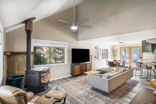 17675 Teil Ct in La Pine, OR - Building Photo